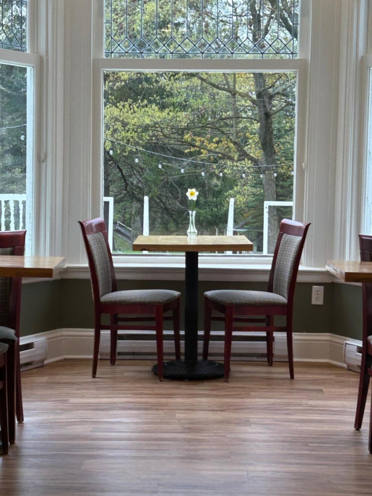 Westover Inn Saint Marys Buitenkant foto